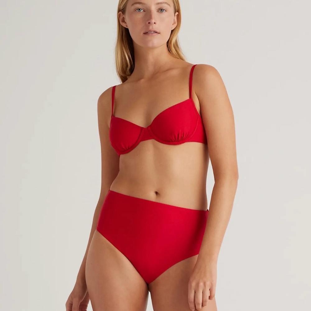 Quince Italian Demi Bikini Top in Red Size Small 316